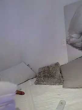 MIA25___'s cam snapshot