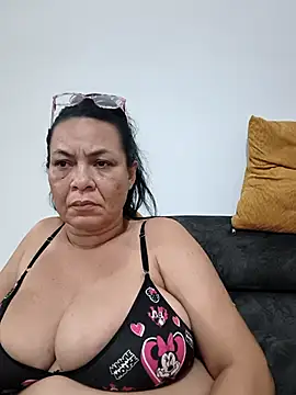 AnittaTettona live sex cam