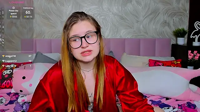 MilanaXHoney's cam snapshot