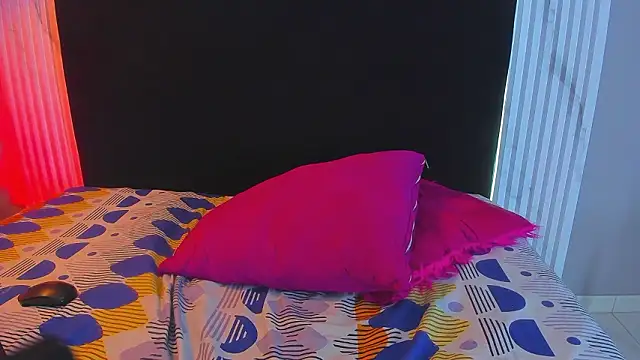 bella_moonlight_cr's cam snapshot