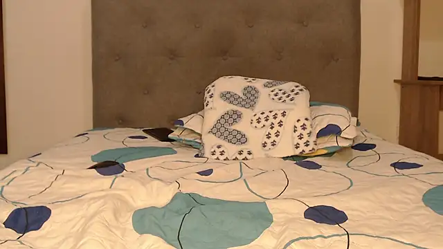 lolapazz's cam snapshot