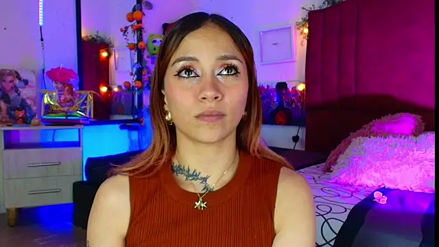 alisson_zafiro_'s cam snapshot