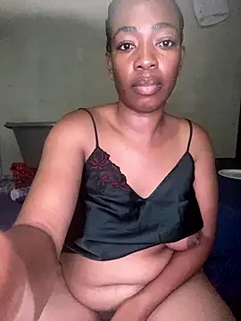 Curvyslut92's cam snapshot