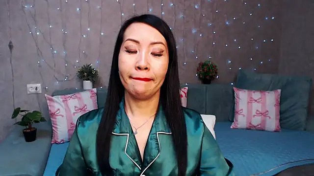 LiaPak's cam snapshot