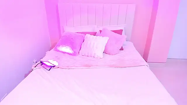 caroo_gomeez's cam snapshot