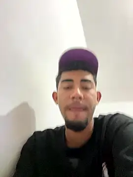 youngalexofficial live sex cam