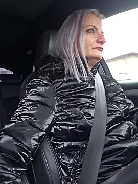 LadyTouch live sex cam