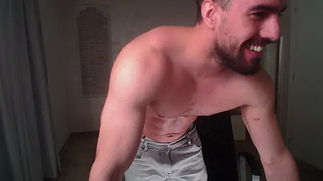 IvanHydee live sex cam