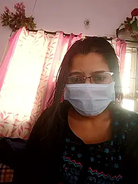 thanusi_2's cam snapshot