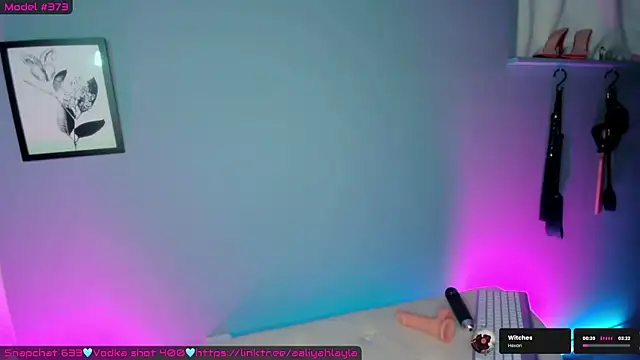 AaliyahLaylah's cam snapshot