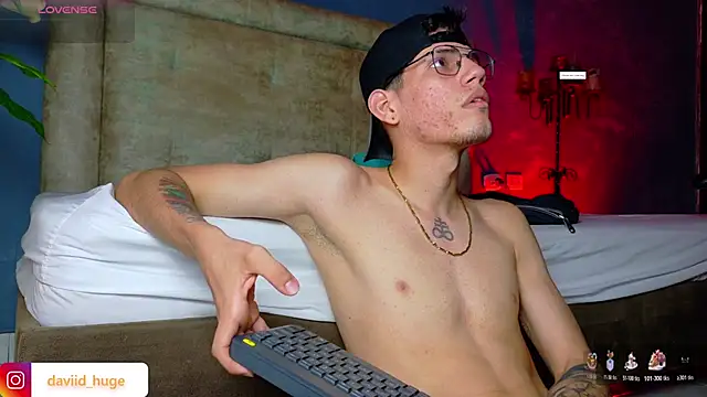 david_huge's cam snapshot