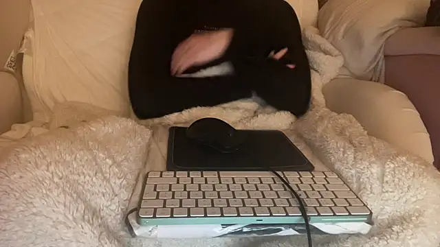 18yoteenvirgin live sex cam