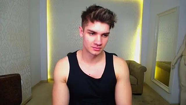 MaxKaiden live sex cam