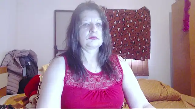 ExtasyMature live sex cam