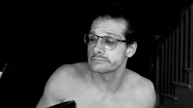 MasterDaddyCool's cam snapshot