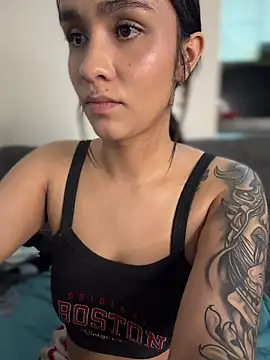 Isabella-Teen's cam snapshot