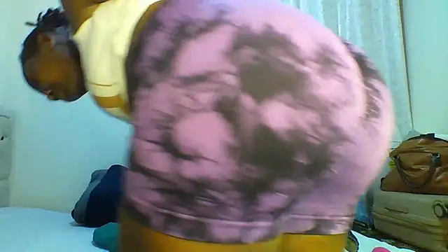 Petitiebooty's cam snapshot