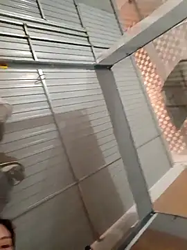 sara-xx live sex cam