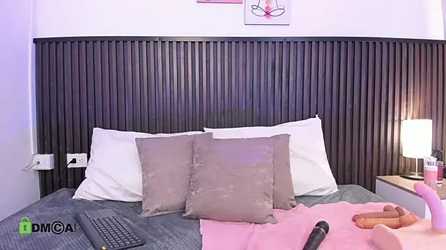 alahia_mellers's cam snapshot