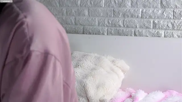 LowOncoming's cam snapshot