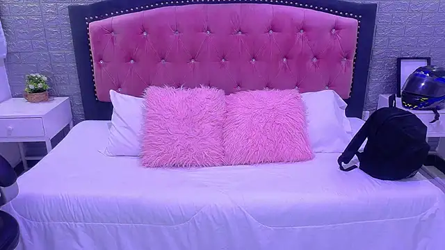 Natalie_loffreda's cam snapshot