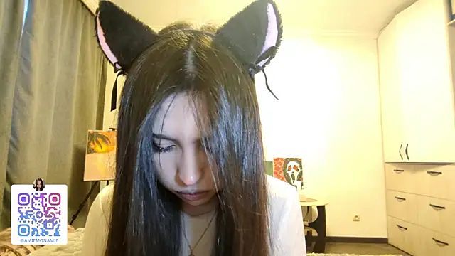 Qwami_Amie's cam snapshot