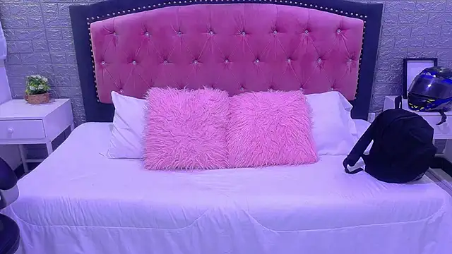 Natalie_loffreda's cam snapshot