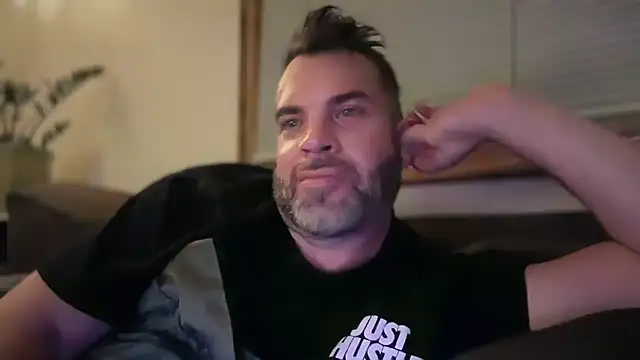 Ty_lerDavid live sex cam