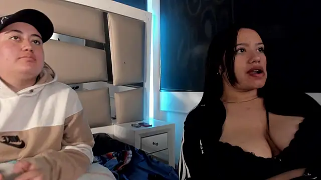 Liany_and_liam's cam snapshot