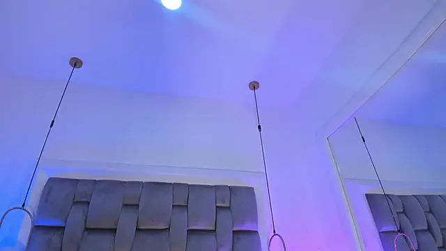 OnlyGia's cam snapshot