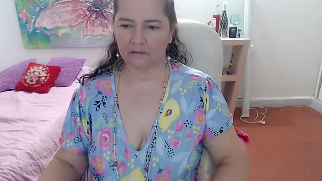 leonela_69's cam snapshot