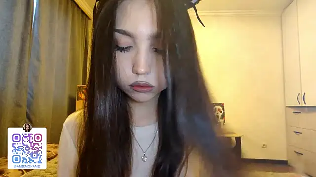 Qwami_Amie live sex cam