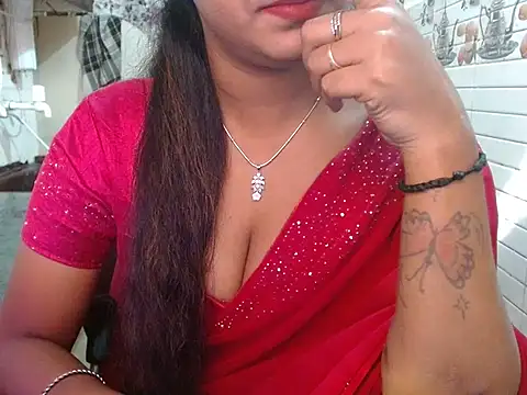 LovingPihu's cam snapshot