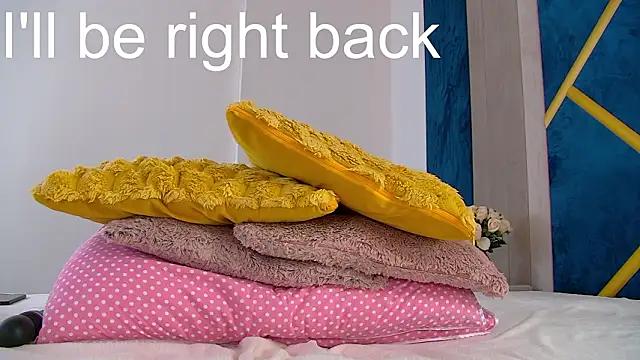 Foxxxy_MILF's cam snapshot