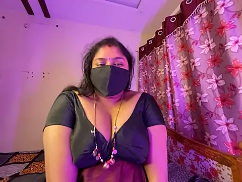 LouleyRanii's cam snapshot