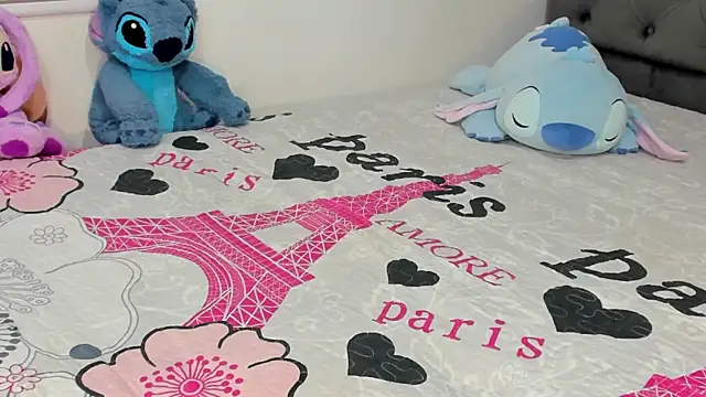 Elizabeth_18_'s cam snapshot