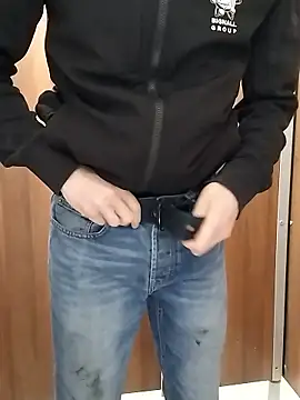 CrookedBunk3527's cam snapshot