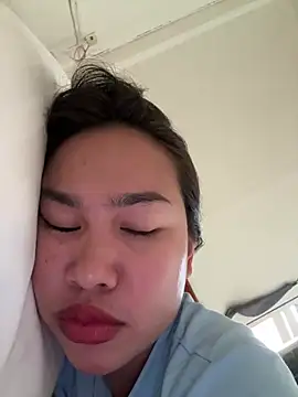 Ponthip live sex cam