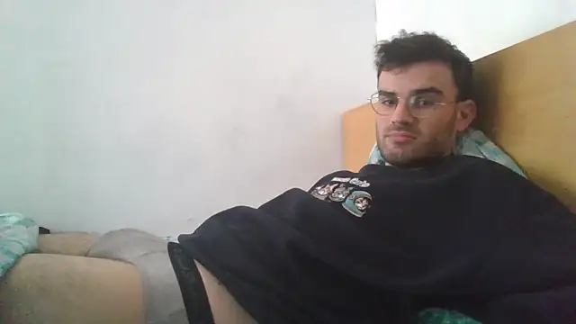 Men_use_me_for_pleasure's cam snapshot