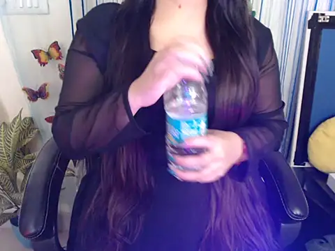 anika_bold's cam snapshot