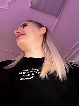 HugeBoobsAlice live sex cam