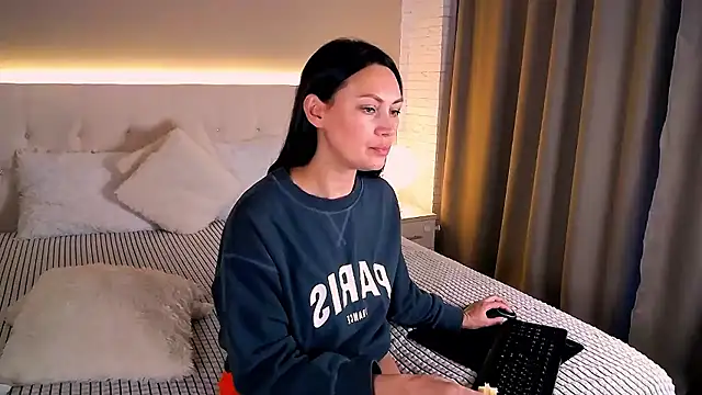 MonikaBelachi's cam snapshot