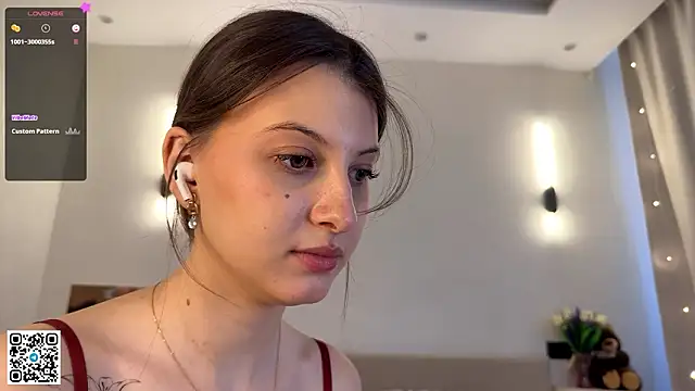 LouiseChavez's cam snapshot