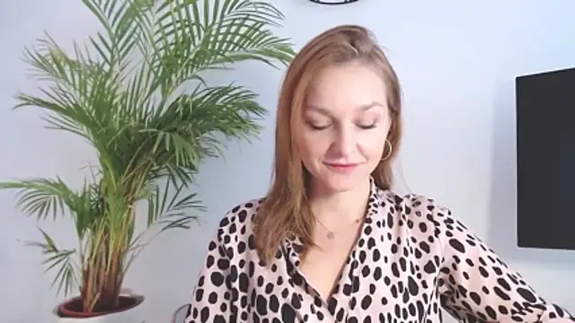 AliciaDesire's cam snapshot