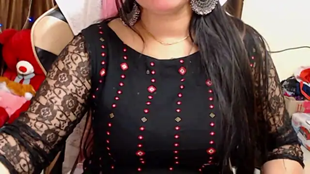 Cute_naira_'s cam snapshot