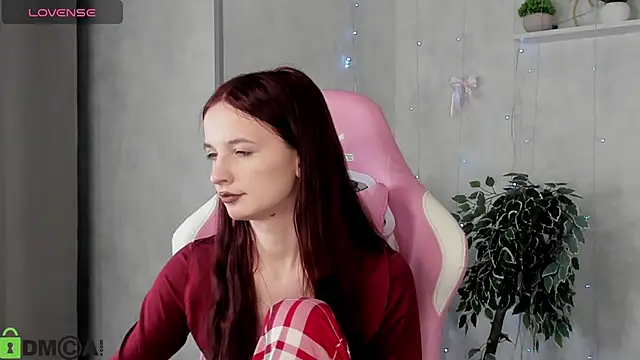 Alicia_Adammss's cam snapshot