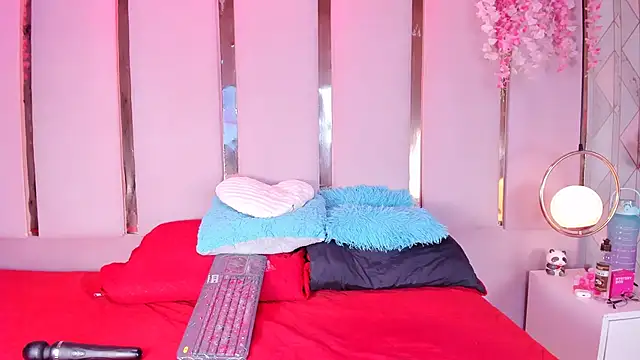 EmmaWilliam1's cam snapshot