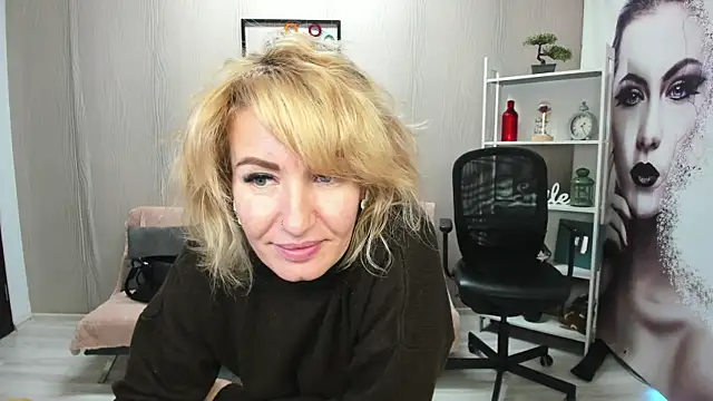 Cassandra_Hotty's cam snapshot