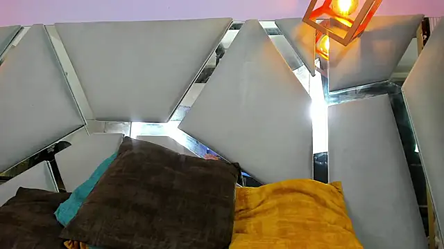 ALEXAANAL18's cam snapshot