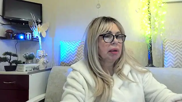 SusieNoreen's cam snapshot